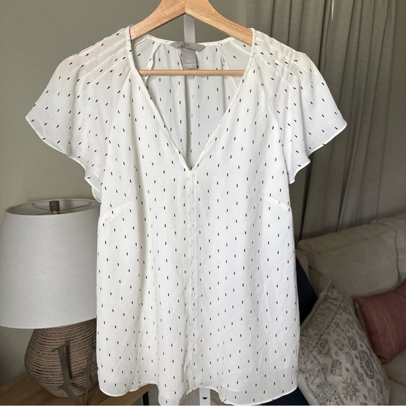 H&M White Black Dotted Line Blouse Butterfly Flutter Sleeves V Neck Size 10 - Picture 2 of 7